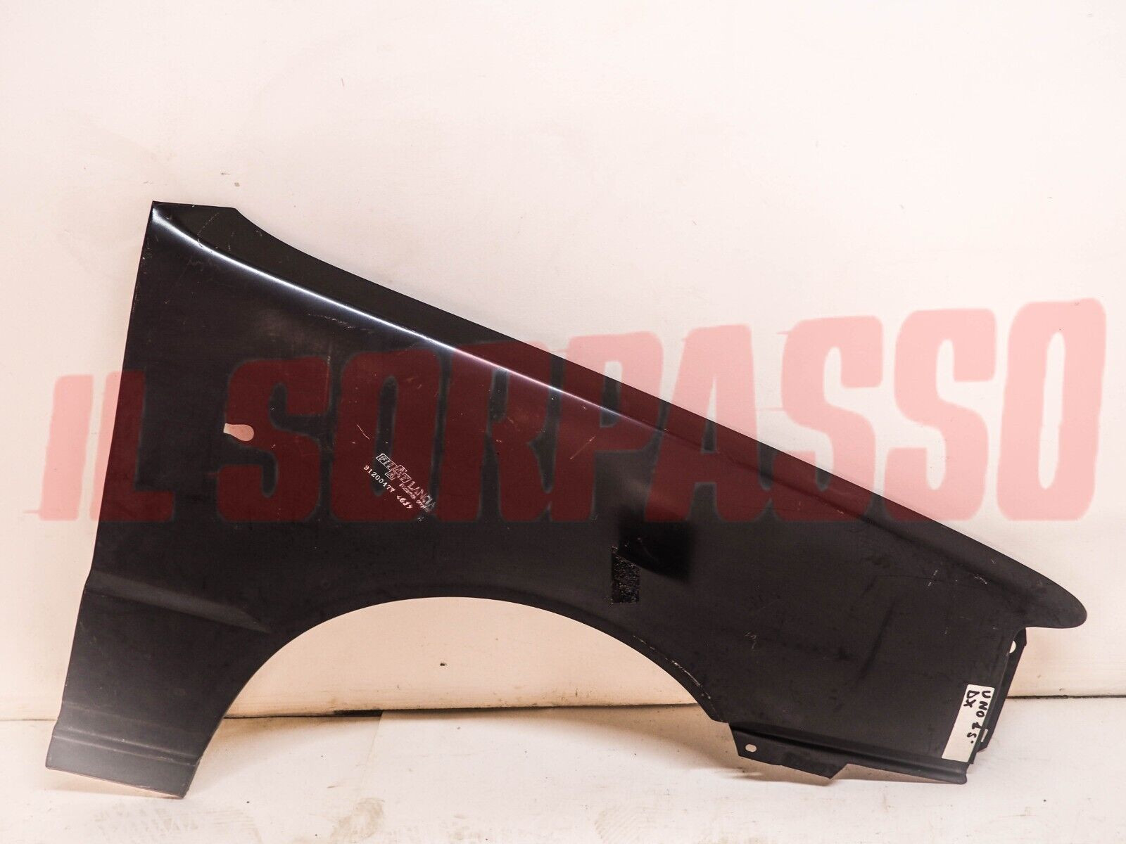 PARAFANGO ANTERIORE DESTRO FIAT UNO 1 SERIE + TURBO ORIGINALE 91200477