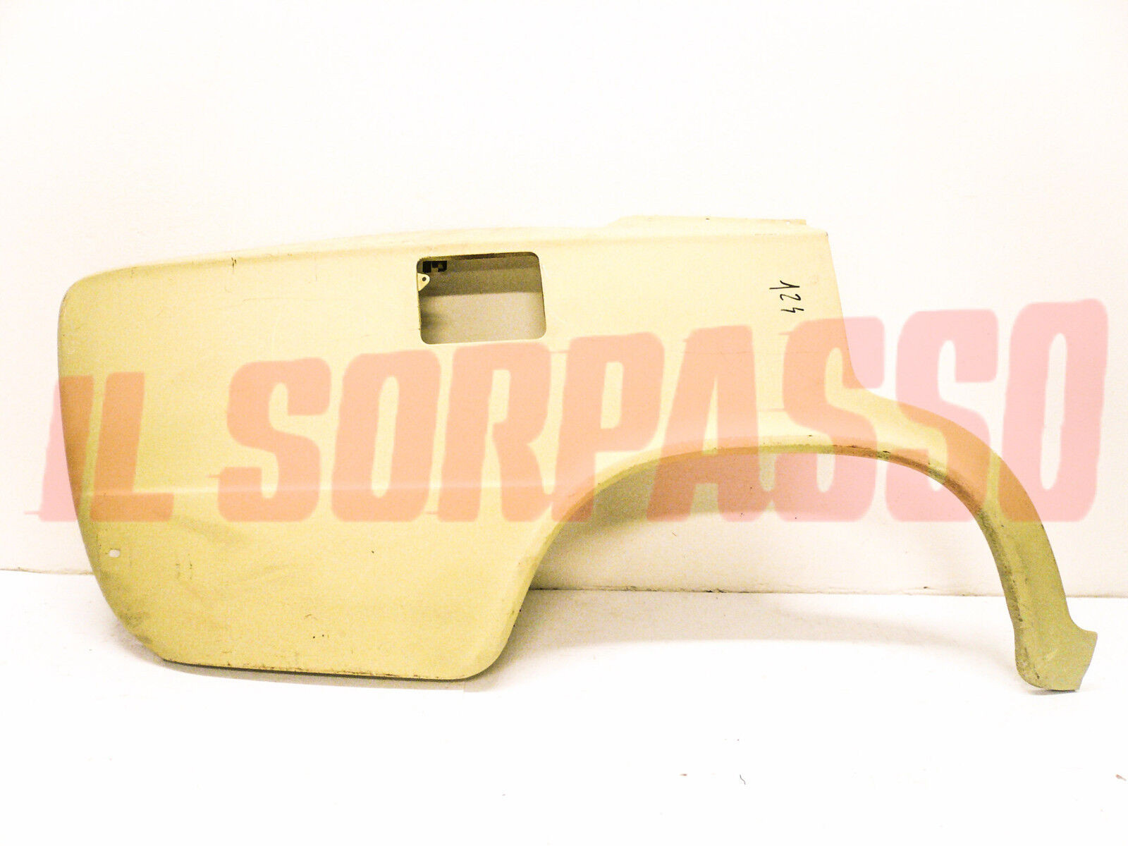 PARAFANGO POSTERIORE DESTRO FIAT 124 BERLINA ORIGINALE